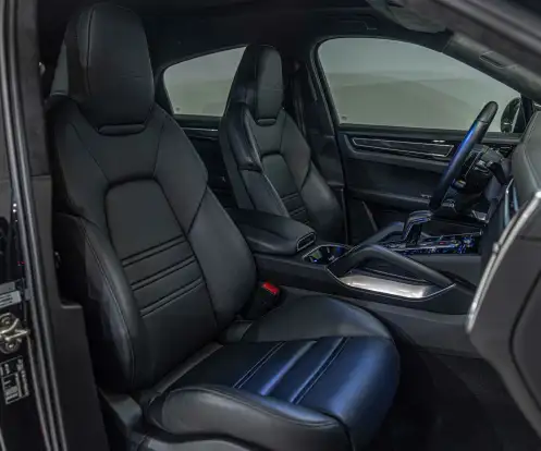PORSCHE-CAYENNE-2023