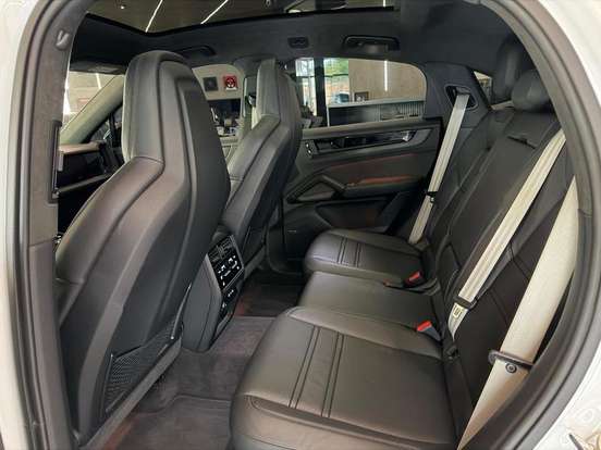 PORSCHE-CAYENNE-4.0 V8 GASOLINA GTS COUPÉ AWD TIPTRONIC S PORSCHE-CAYENNE-2025