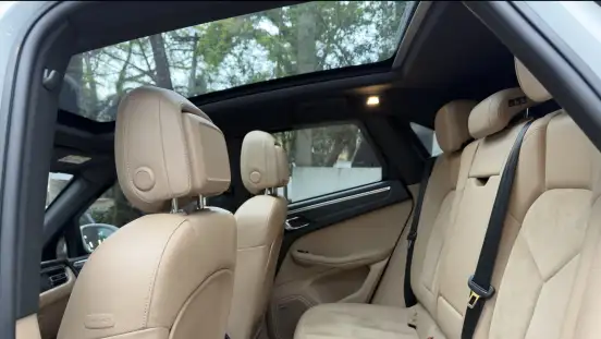 PORSCHE-MACAN-2020