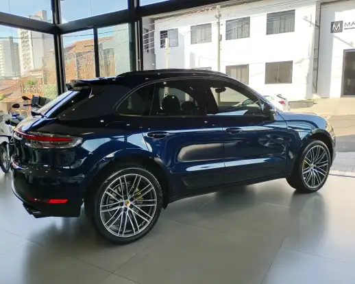 PORSCHE-MACAN-2021