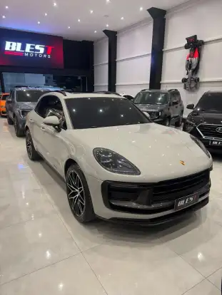 PORSCHE-MACAN-2023