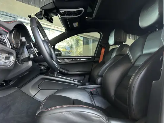 PORSCHE-MACAN-2022