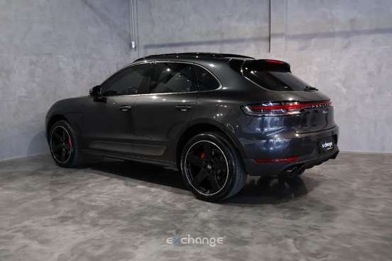 PORSCHE-MACAN-2021