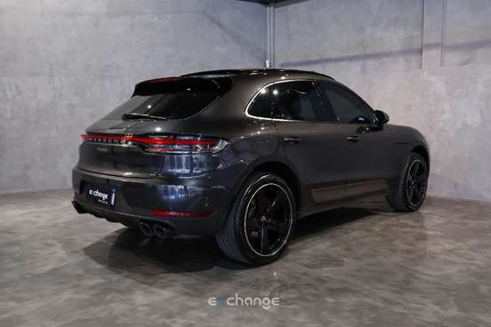 PORSCHE-MACAN-2021