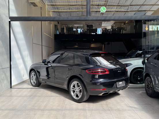 PORSCHE-MACAN-2018