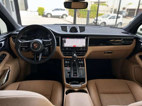 PORSCHE-MACAN-2024