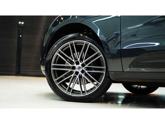 PORSCHE-MACAN-2025