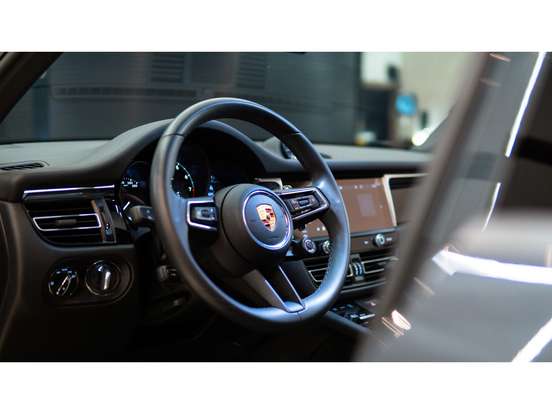 PORSCHE-MACAN-2025