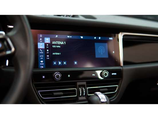 PORSCHE-MACAN-2025