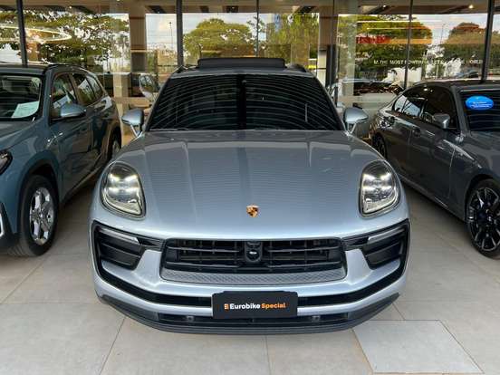 PORSCHE-MACAN-2022