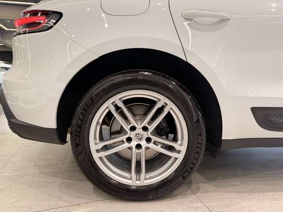 PORSCHE-MACAN-2024