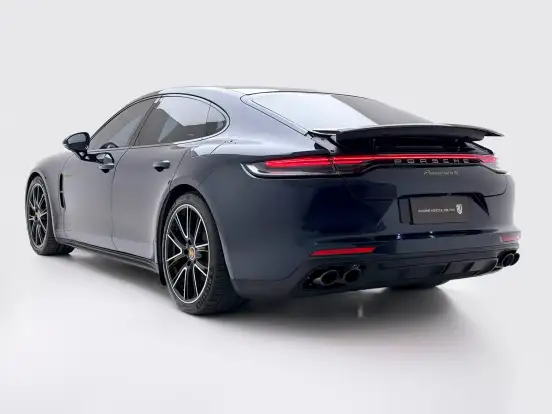 PORSCHE-PANAMERA-2022