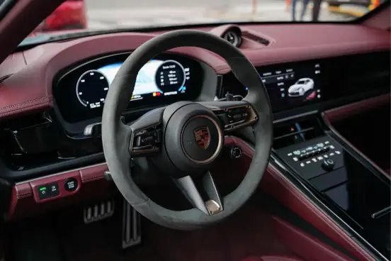 PORSCHE-PANAMERA-2024