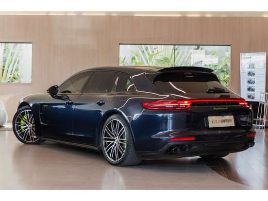 PORSCHE-PANAMERA-2020