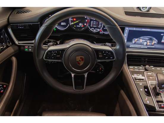 PORSCHE-PANAMERA-2020