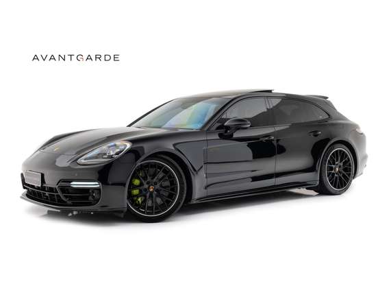 PORSCHE-PANAMERA-2022