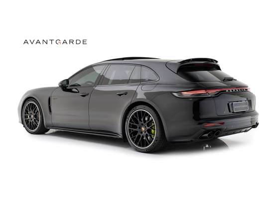 PORSCHE-PANAMERA-2022