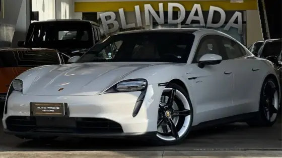 Porsche Taycan 4S Elétrico