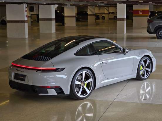 PORSCHE-911-2019