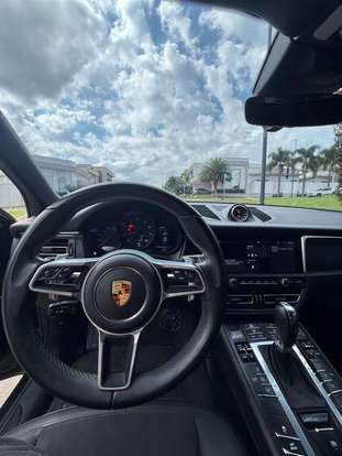PORSCHE-MACAN-2021