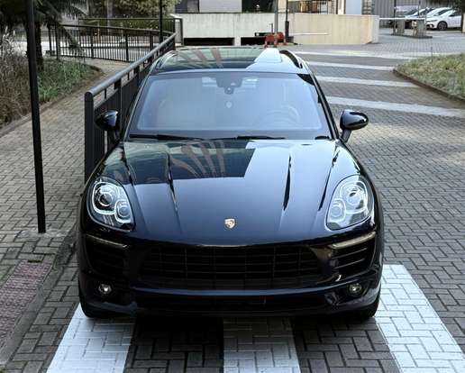 PORSCHE-MACAN-2017