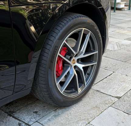 PORSCHE-MACAN-2023