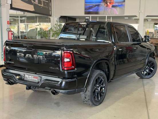 RAM-1500-3.0 HURRICANE 6 BITURBO GASOLINA LARAMIE NIGHT EDITION CD 4X4 AUTOMÁTICO RAM-1500-2025