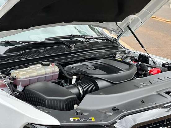 RAM-1500-3.0 HURRICANE 6 BITURBO GASOLINA LARAMIE NIGHT EDITION CD 4X4 AUTOMÁTICO RAM-1500-2024