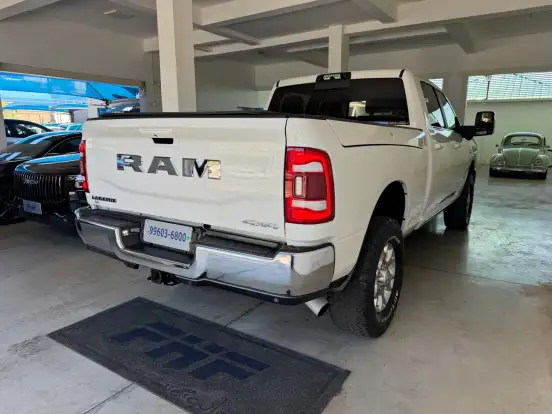 RAM-2500-6.7 I6 TURBO DIESEL LARAMIE CD 4X4 AUTOMÁTICO RAM-2500-2023