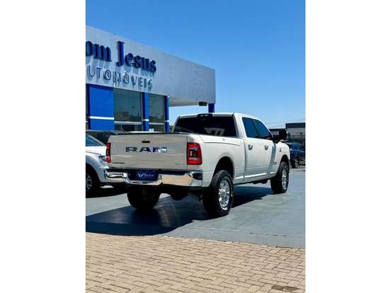 RAM-2500-6.7 I6 TURBO DIESEL LARAMIE CD 4X4 AUTOMÁTICO RAM-2500-2023