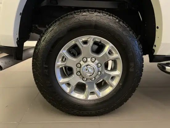 RAM-3500-6.7 I6 TURBO DIESEL LARAMIE CD 4X4 AUTOMÁTICO RAM-3500-2022