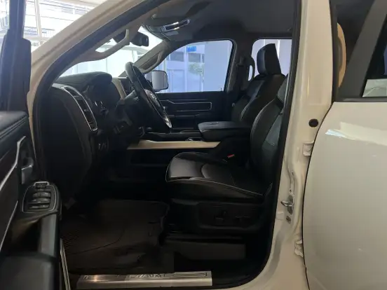 RAM-3500-6.7 I6 TURBO DIESEL LARAMIE CD 4X4 AUTOMÁTICO RAM-3500-2022