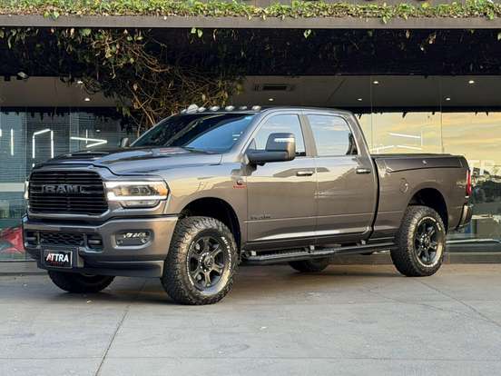 RAM-3500-6.7 I6 TURBO DIESEL LARAMIE NIGHT EDITION CD 4X4 AUTOMÁTICO RAM-3500-2023