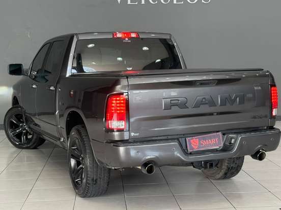 RAM-CLASSIC-5.7 V8 GASOLINA LARAMIE CD 4X4 AUTOMÁTICO RAM-CLASSIC-2022