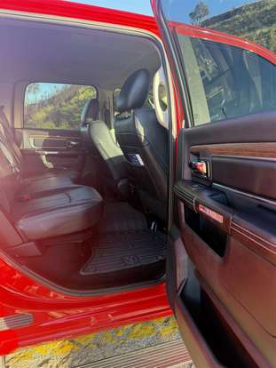 RAM-CLASSIC-5.7 V8 GASOLINA LARAMIE NIGHT EDITION CD 4X4 AUTOMÁTICO RAM-CLASSIC-2022