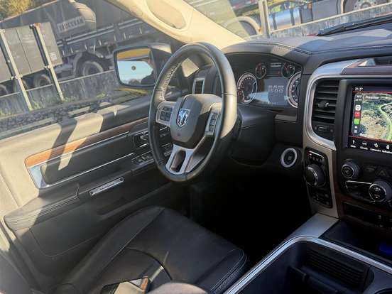 RAM-CLASSIC-5.7 V8 GASOLINA LARAMIE NIGHT EDITION CD 4X4 AUTOMÁTICO RAM-CLASSIC-2022