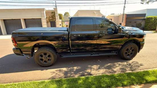 RAM-2500-6.7 I6 TURBO DIESEL LARAMIE NIGHT EDITION CD 4X4 AUTOMÁTICO RAM-2500-2024