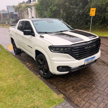 RAM RAMPAGE 2.0 HURRICANE 4 TURBO GASOLINA R/T 4X4 AUTOMÁTICO