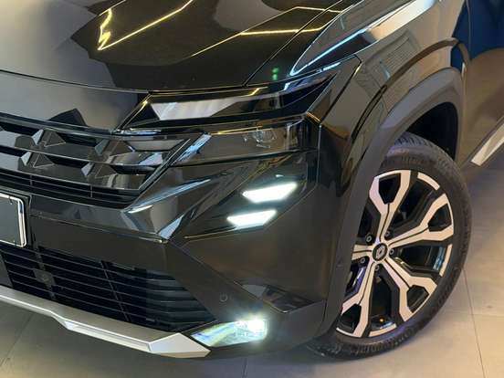RENAULT-BOREAL-2025