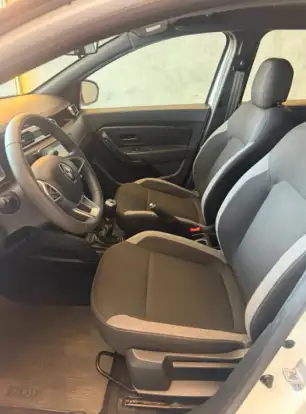 RENAULT-DUSTER-2023