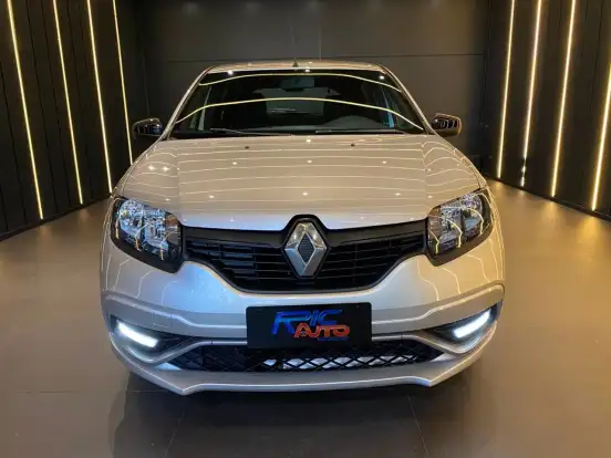 RENAULT-SANDERO-2022
