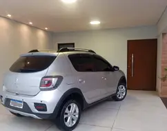 RENAULT SANDERO 1.6 STEPWAY 8V FLEX 4P MANUAL RENAULT SANDERO 1.6 STEPWAY 8V FLEX 4P MANUAL