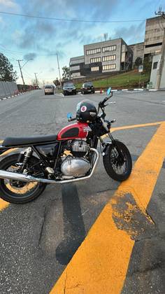 ROYAL ENFIELD INTERCEPTOR 