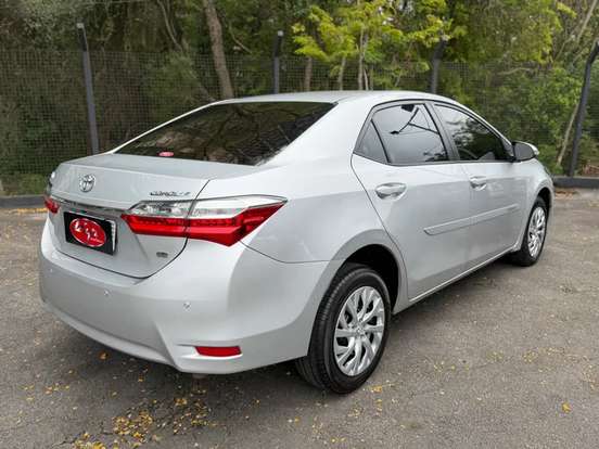 TOYOTA-COROLLA-2017