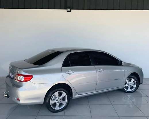 TOYOTA-COROLLA-2013