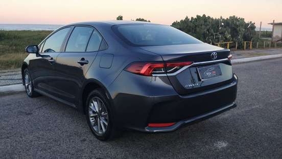 TOYOTA-COROLLA-2023