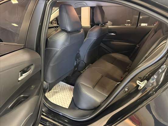 TOYOTA-COROLLA-2024