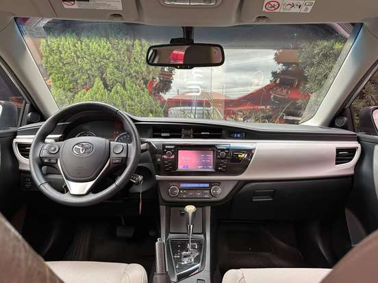 TOYOTA-COROLLA-2014