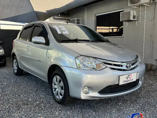 TOYOTA-ETIOS-1.3 XS 16V FLEX 4P MANUAL TOYOTA-ETIOS-2013