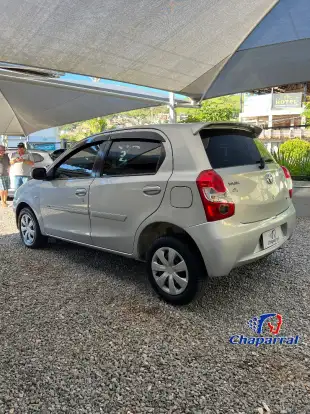 TOYOTA-ETIOS-2013